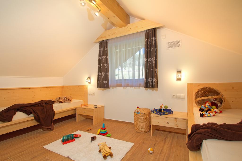 Stiflerhof Apartamento Falzes Quarto foto