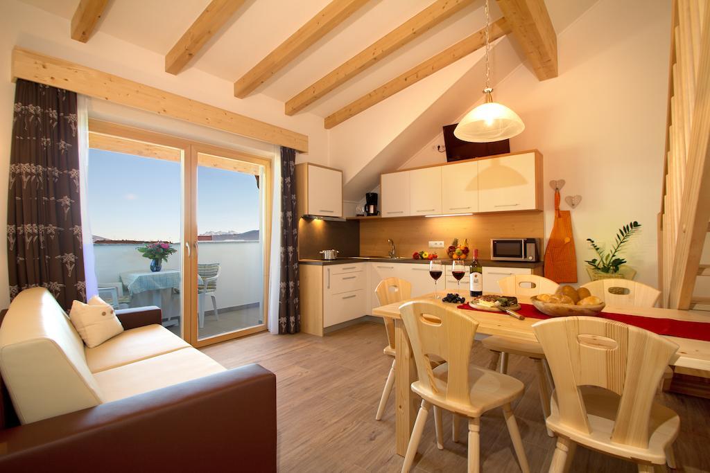 Stiflerhof Apartamento Falzes Quarto foto